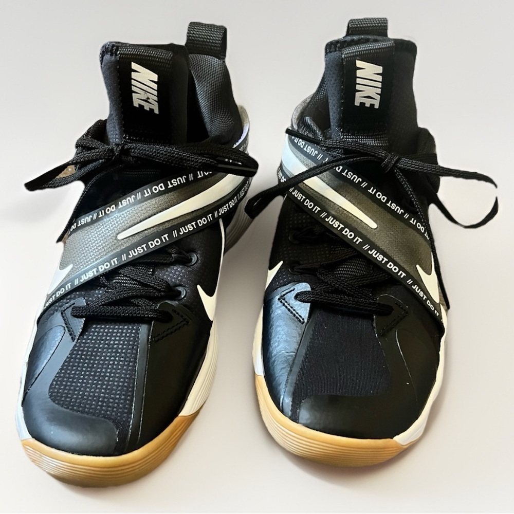 Nike React HyperSet Black sneakers in size 8